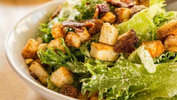 Sezar Salata Nasıl Yapılır? Evde Kolay Sezar Salata Tarifi